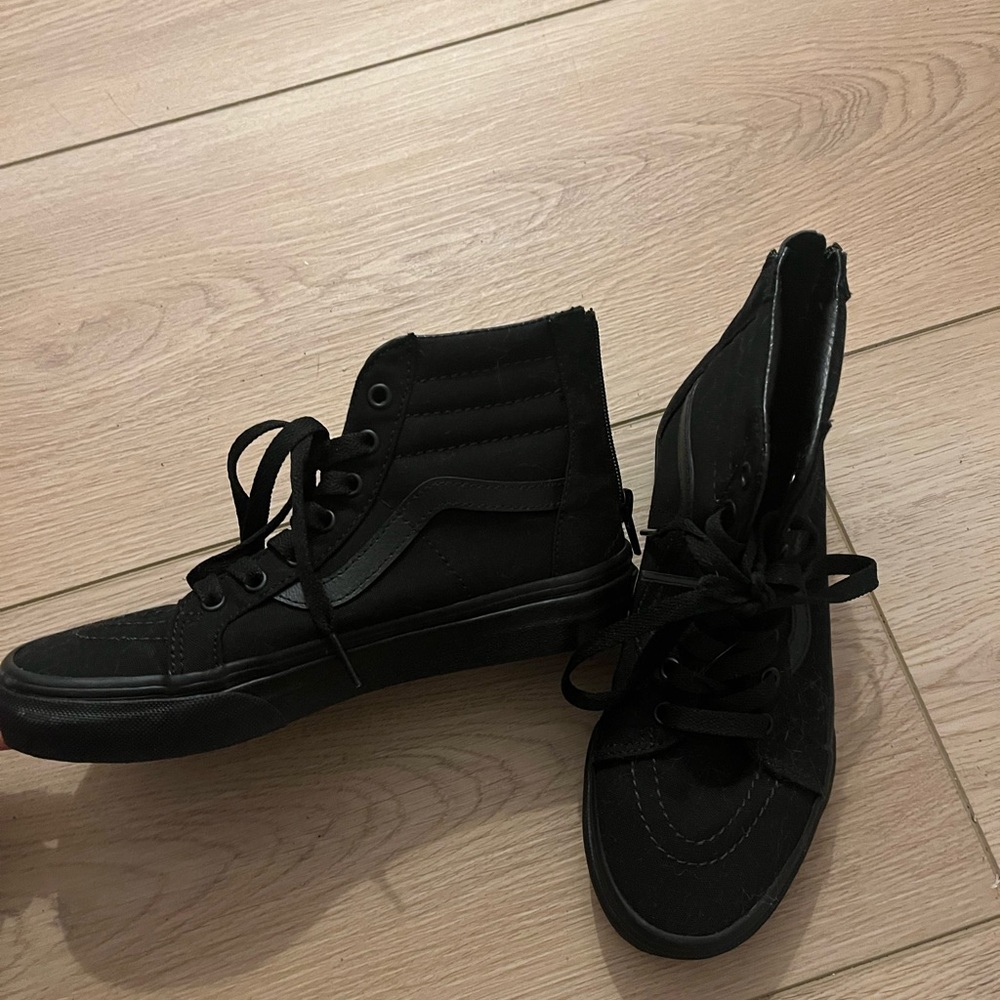 Vans old skool black shoes